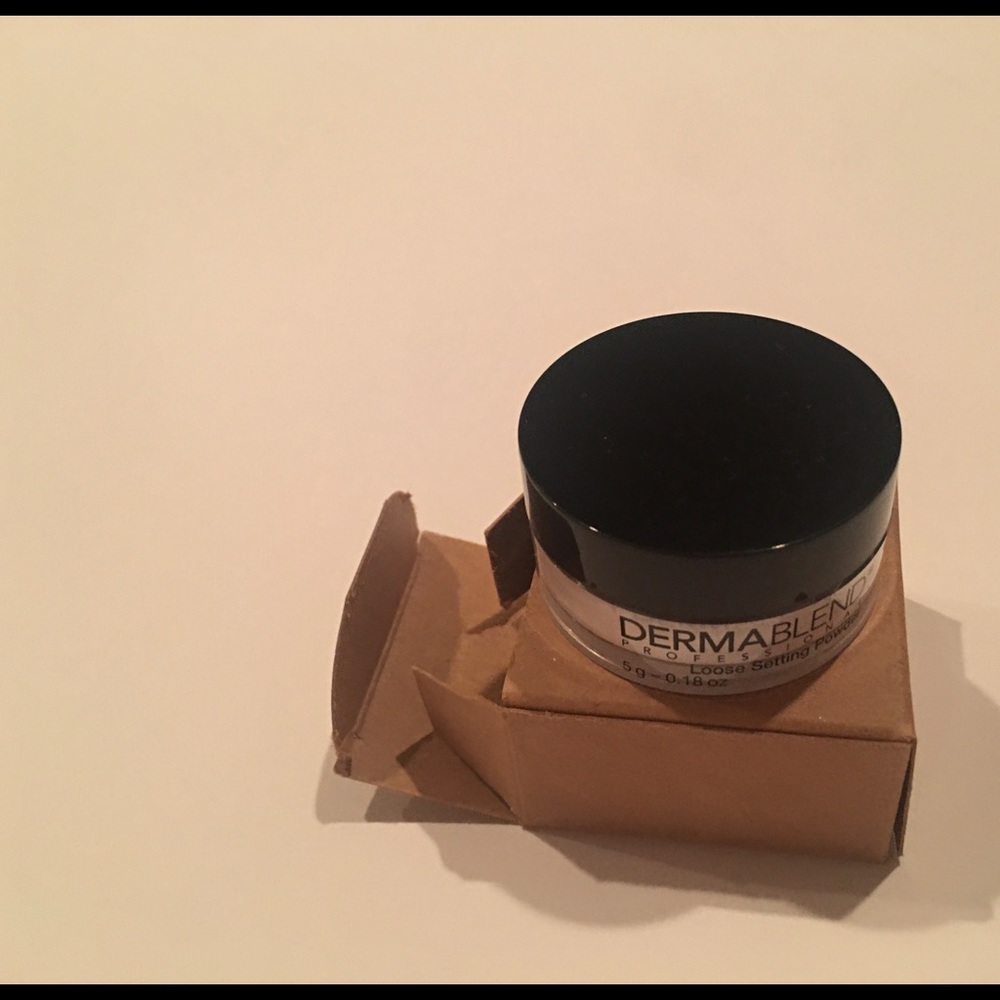 COPY - New Dermablend mini powder!
